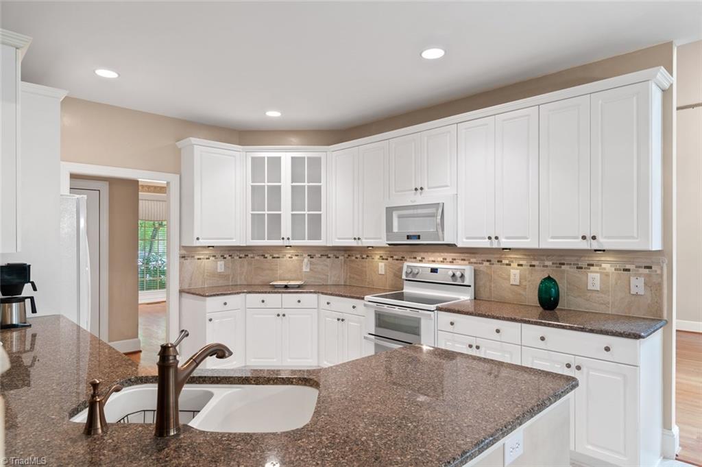 3916 Wesseck Drive High Point, NC 27265 - Photo 9 of 22 Gallery Image 9
