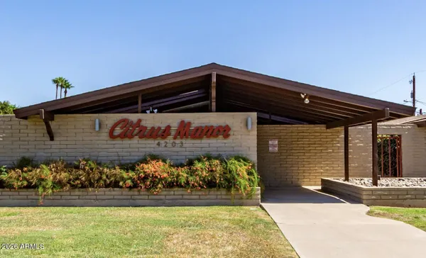 $389,000 | 4203 North 36th Street, Unit 11, Phoenix, AZ 85018