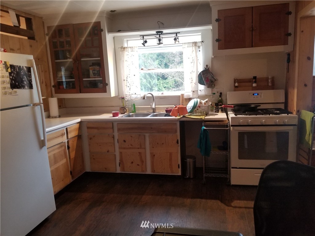 8420 Littlerock Road Southwest Olympia, WA 98512 - Photo 3 of 15 Gallery Image 3