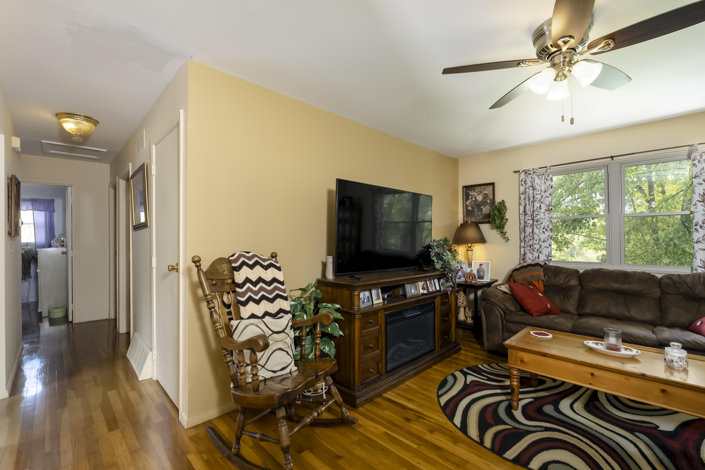 106 Raintree Road Florence, KY 41042 - Photo 4 of 20 Gallery Image 4