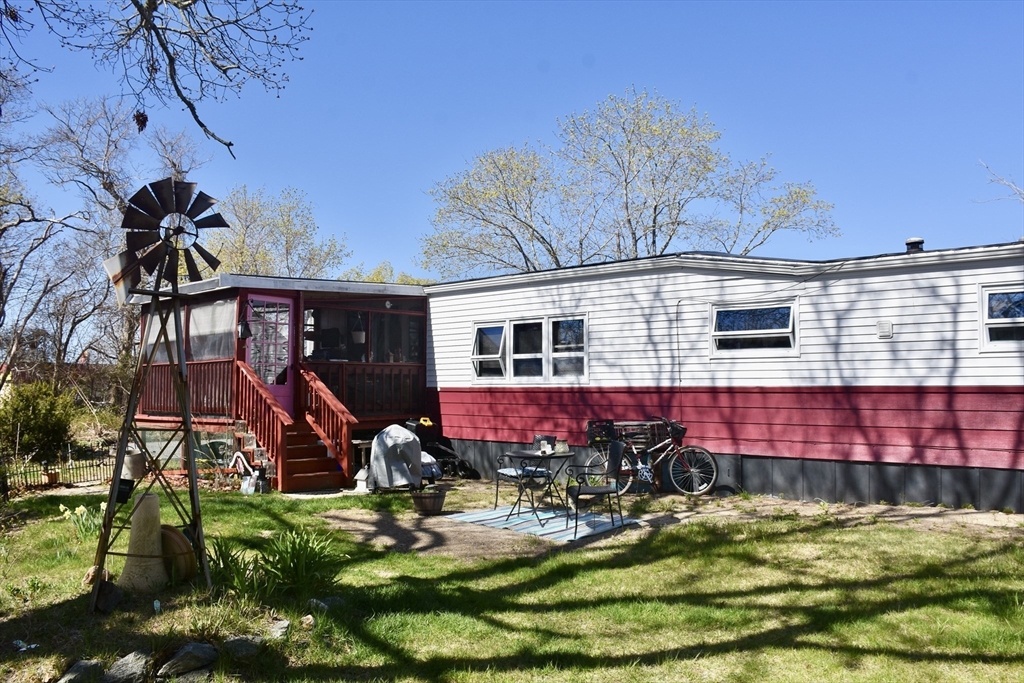 16 Francis Street Wareham, MA 02538 - Photo 3 of 24
