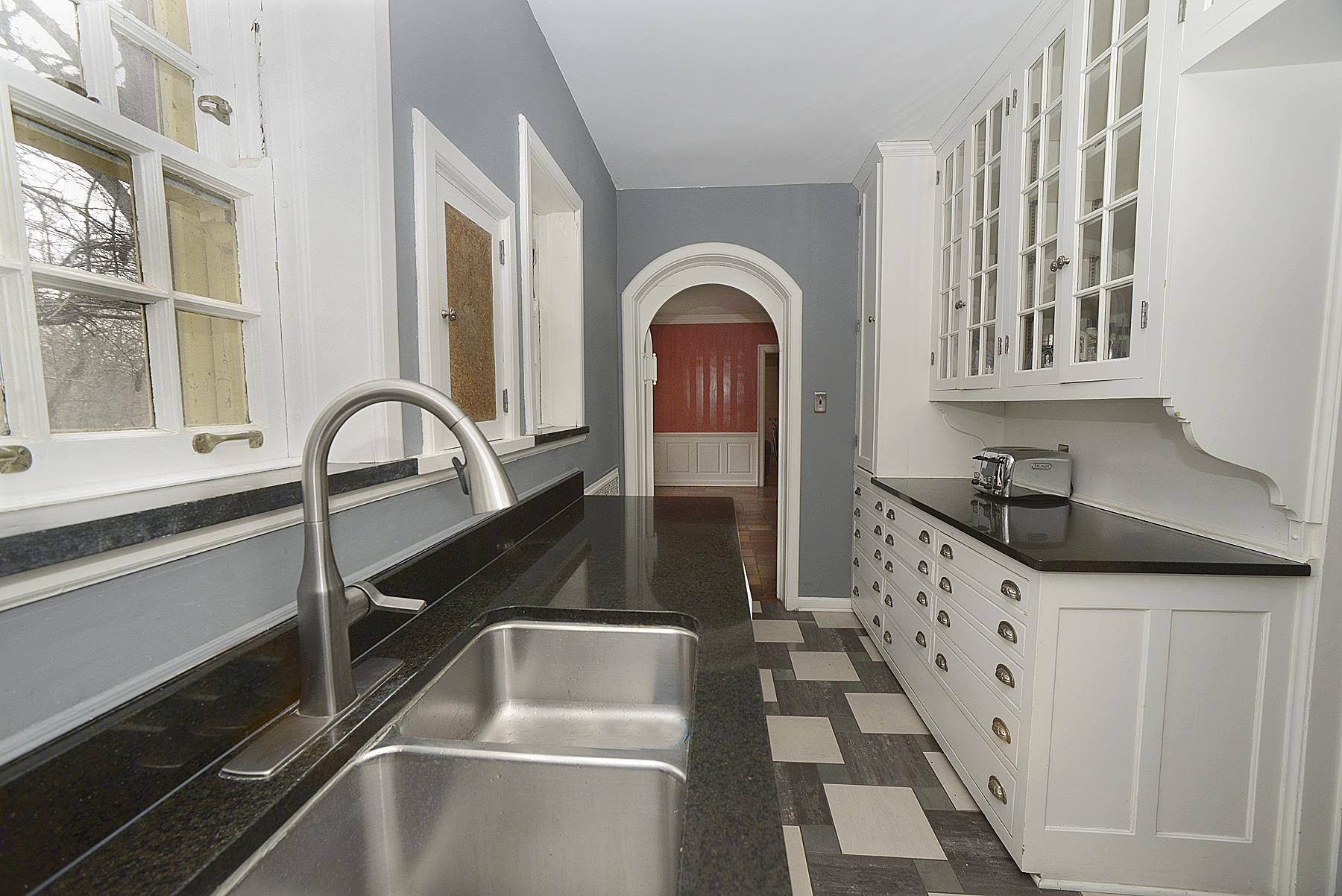 2221 Twin Oak Road Peru, IL 61354 - Photo 12 of 63