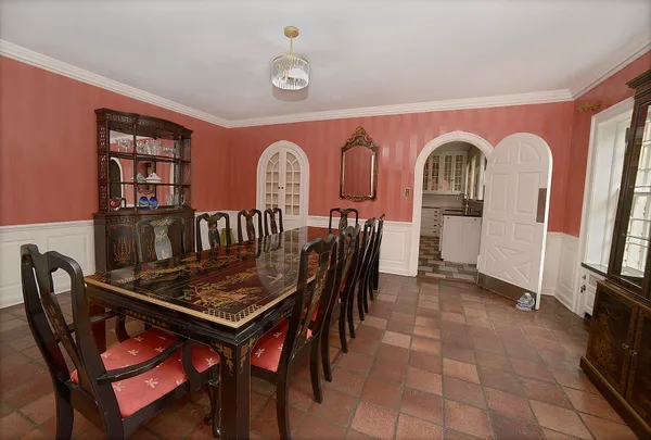 $700,000 | 2221 Twin Oak Road, Peru, IL 61354