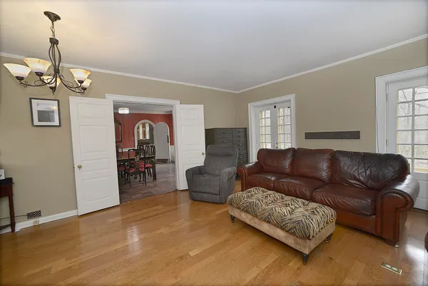 $700,000 | 2221 Twin Oak Road, Peru, IL 61354