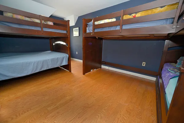 $700,000 | 2221 Twin Oak Road, Peru, IL 61354