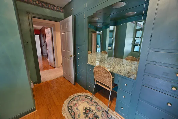 $700,000 | 2221 Twin Oak Road, Peru, IL 61354