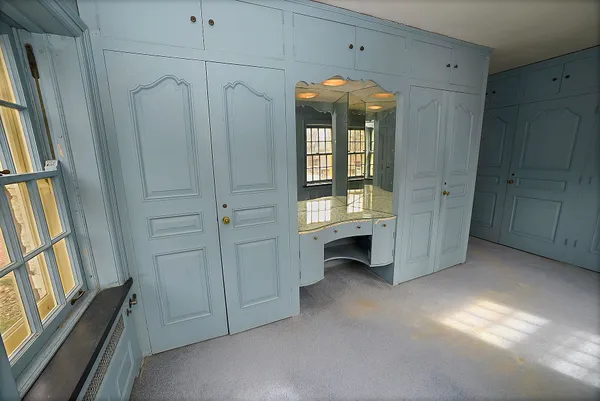 $700,000 | 2221 Twin Oak Road, Peru, IL 61354