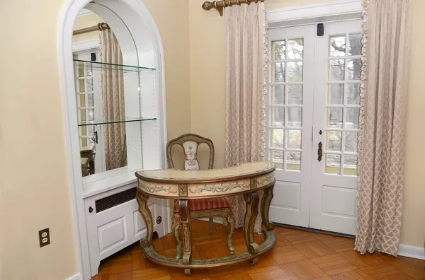 $700,000 | 2221 Twin Oak Road, Peru, IL 61354