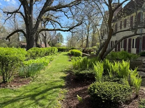 $700,000 | 2221 Twin Oak Road, Peru, IL 61354