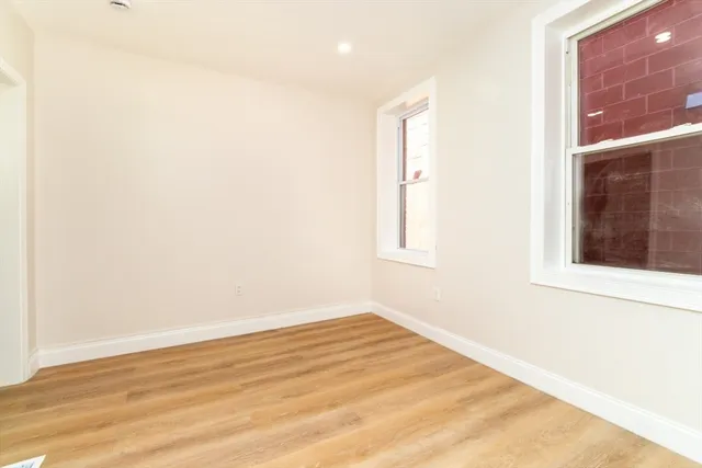 $3,000 | 331 Centre Street, Unit 2A, Boston, MA 02130