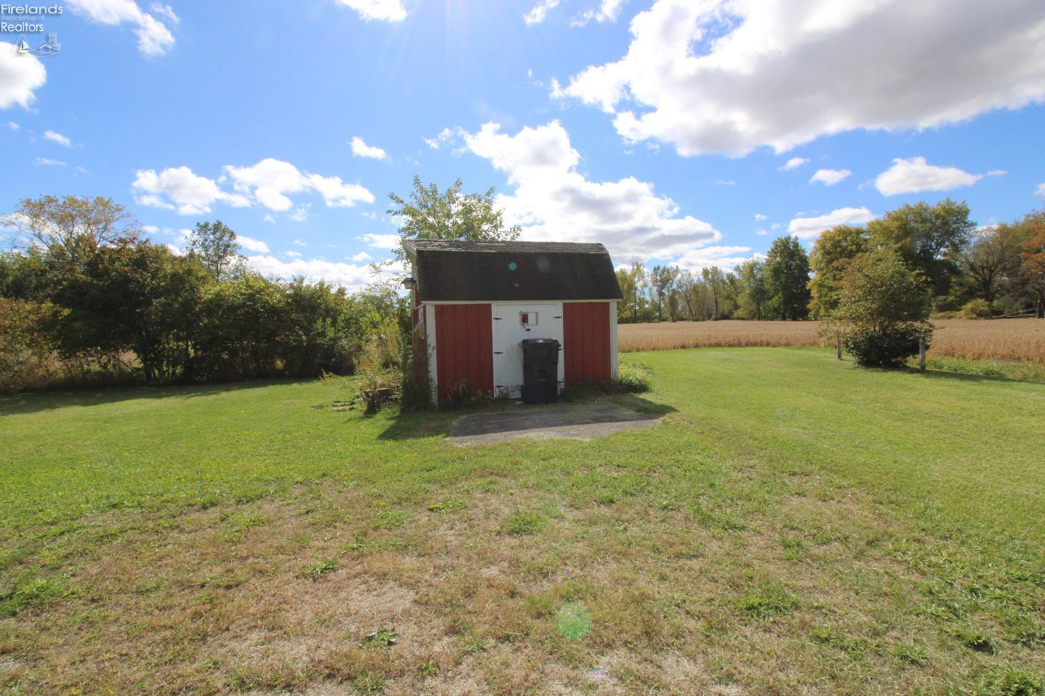 5084 West Fremont Road Port Clinton, OH 43452 - Photo 4 of 19 Gallery Image 4