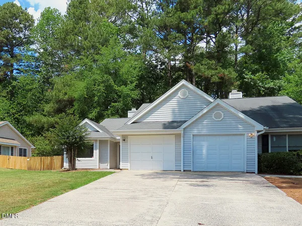 $1,795 | 205 Standish Drive, Chapel Hill, NC 27517