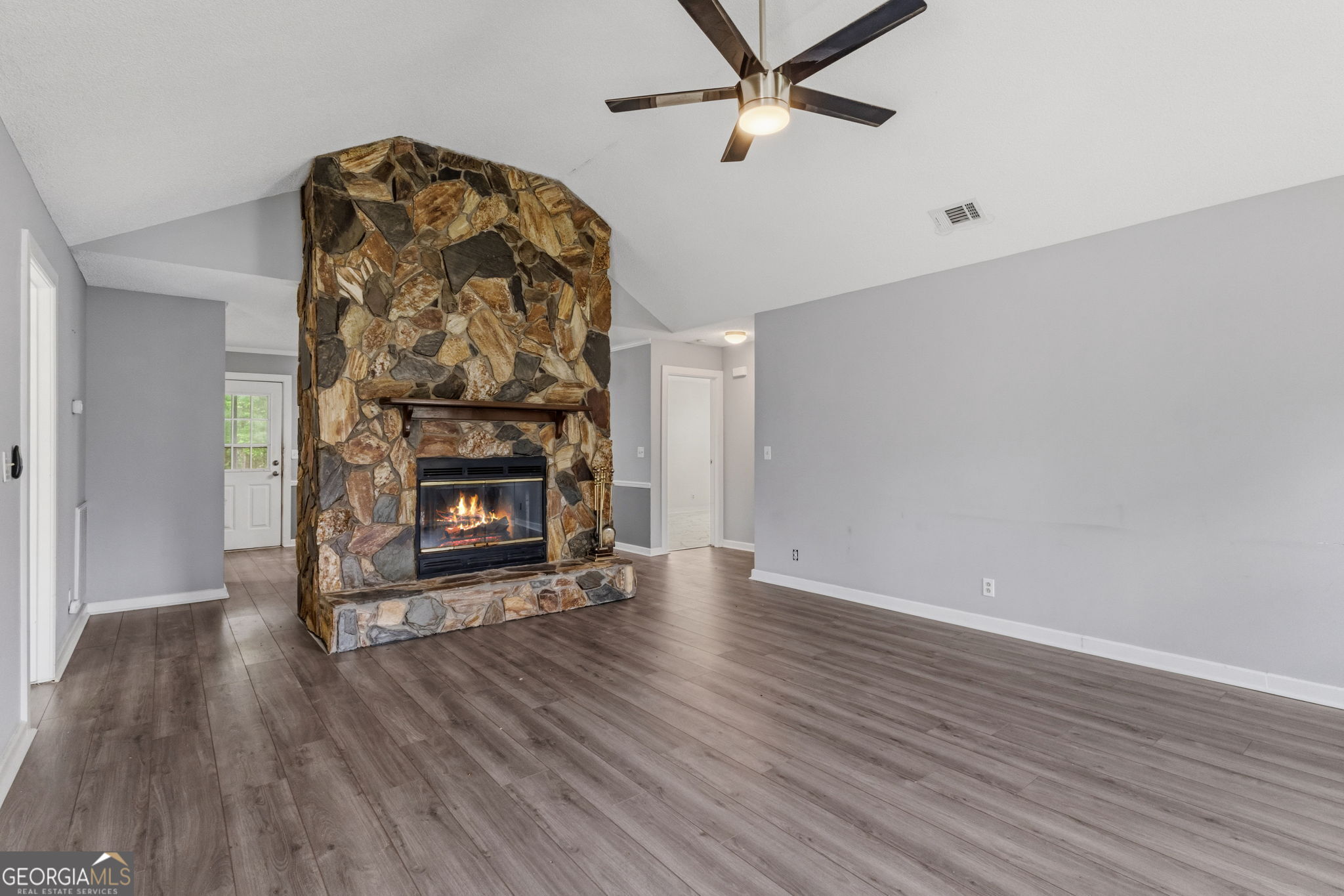 121 Girl Scout Road Lizella, GA 31052 - Photo 6 of 36