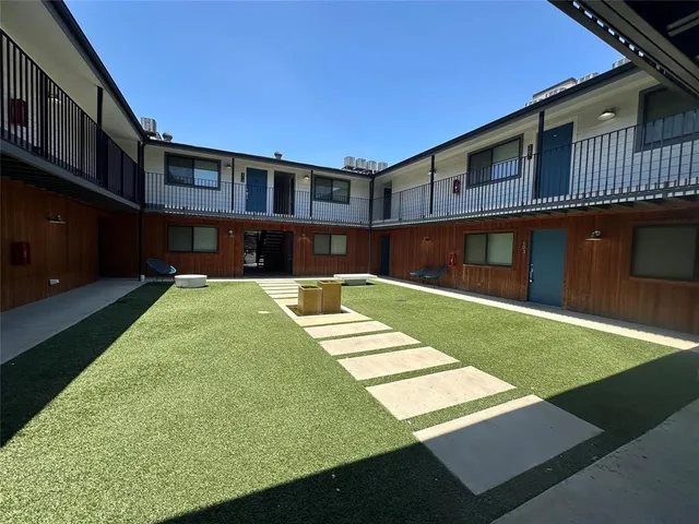 $799 | 4526 Munger Avenue, Unit 204, Dallas, TX 75204