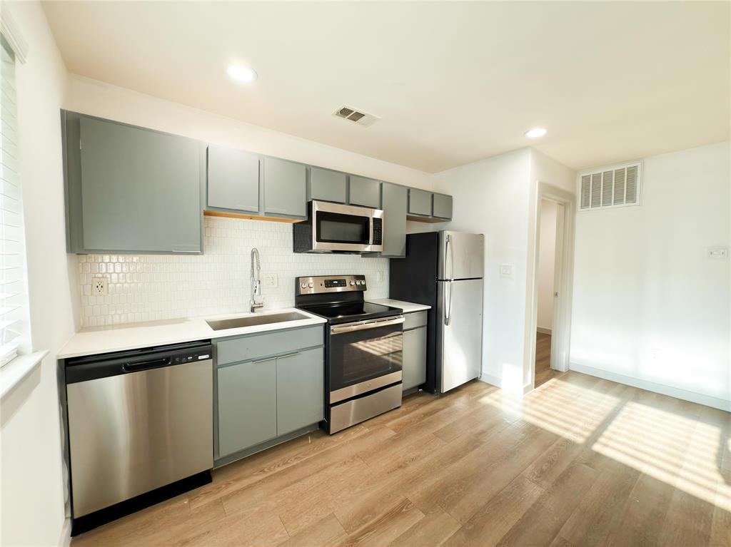 4526 Munger Avenue, Unit 204 Dallas, TX 75204 - Photo 7 of 20