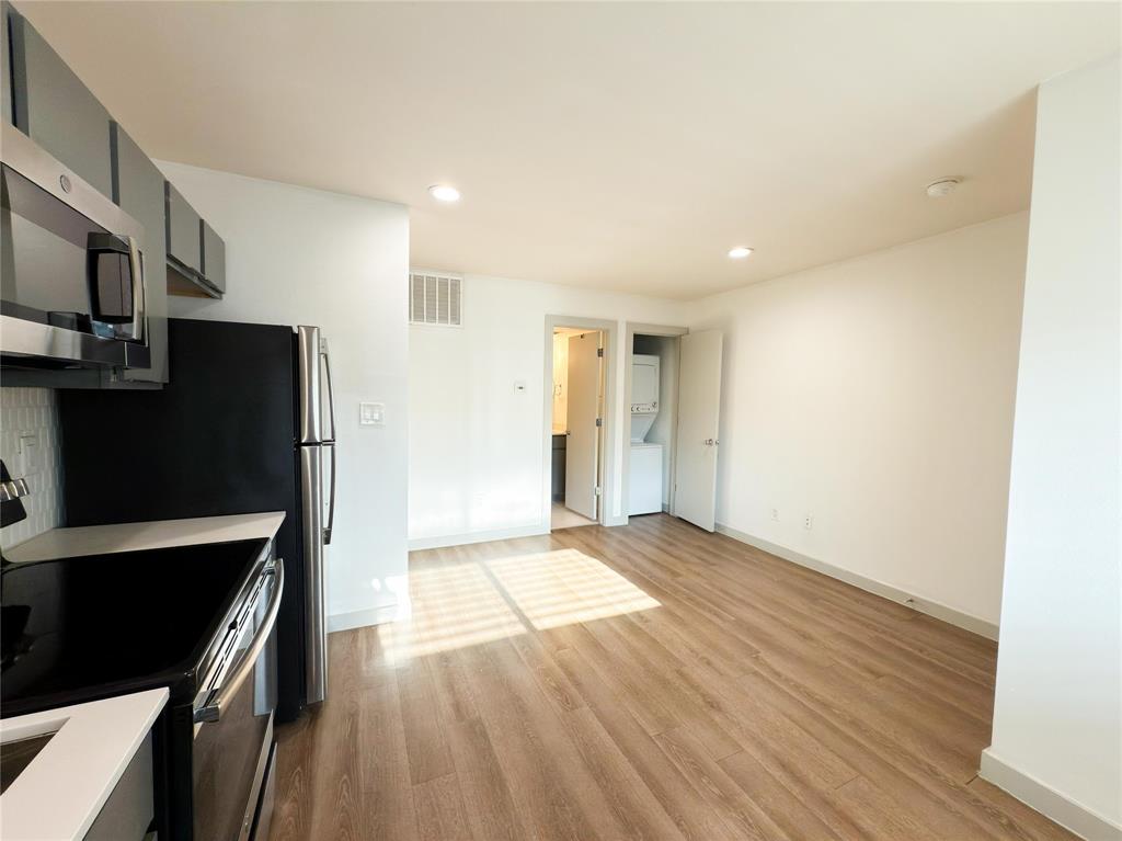 4526 Munger Avenue, Unit 204 Dallas, TX 75204 - Photo 8 of 20