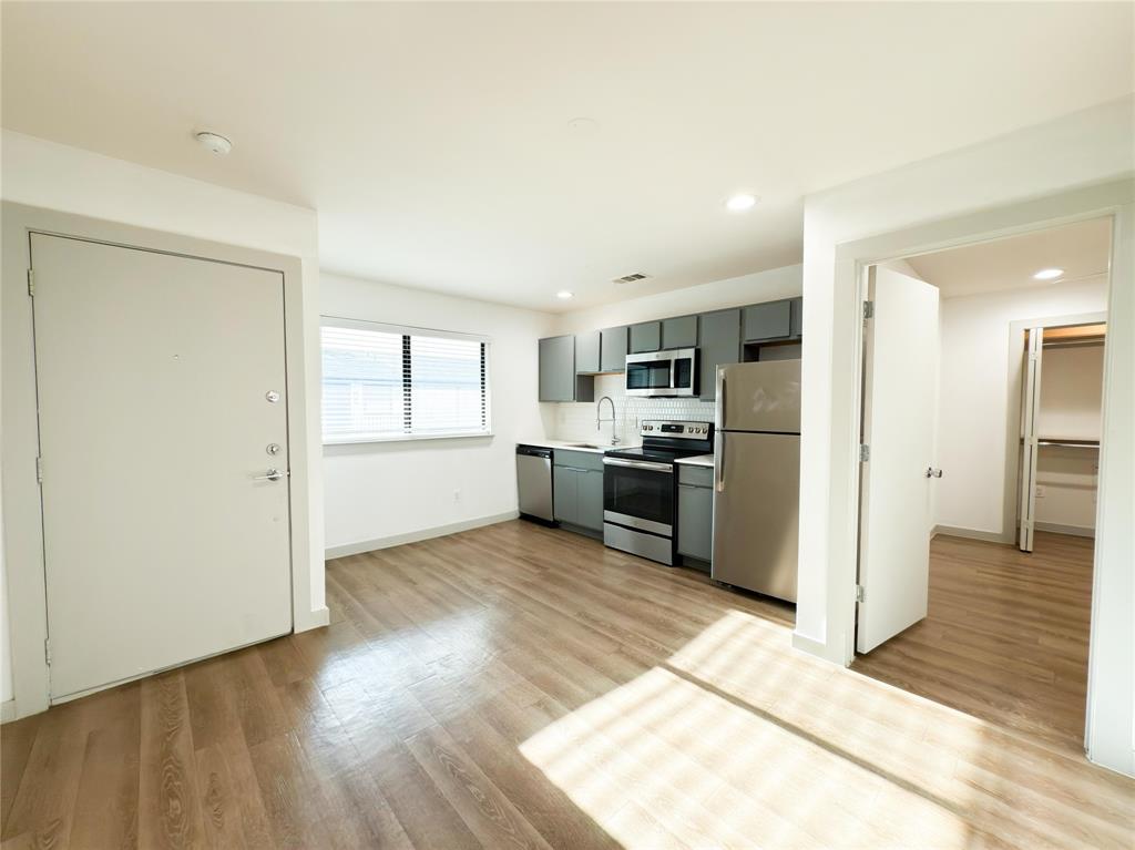 4526 Munger Avenue, Unit 204 Dallas, TX 75204 - Photo 9 of 20