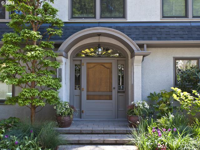 2764 Southwest Summit Drive Portland, OR 97201 - Photo 2 of 12 Gallery Image 2
