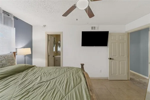 $240,000 | 1605 East Lovers Lane, Arlington, TX 76010