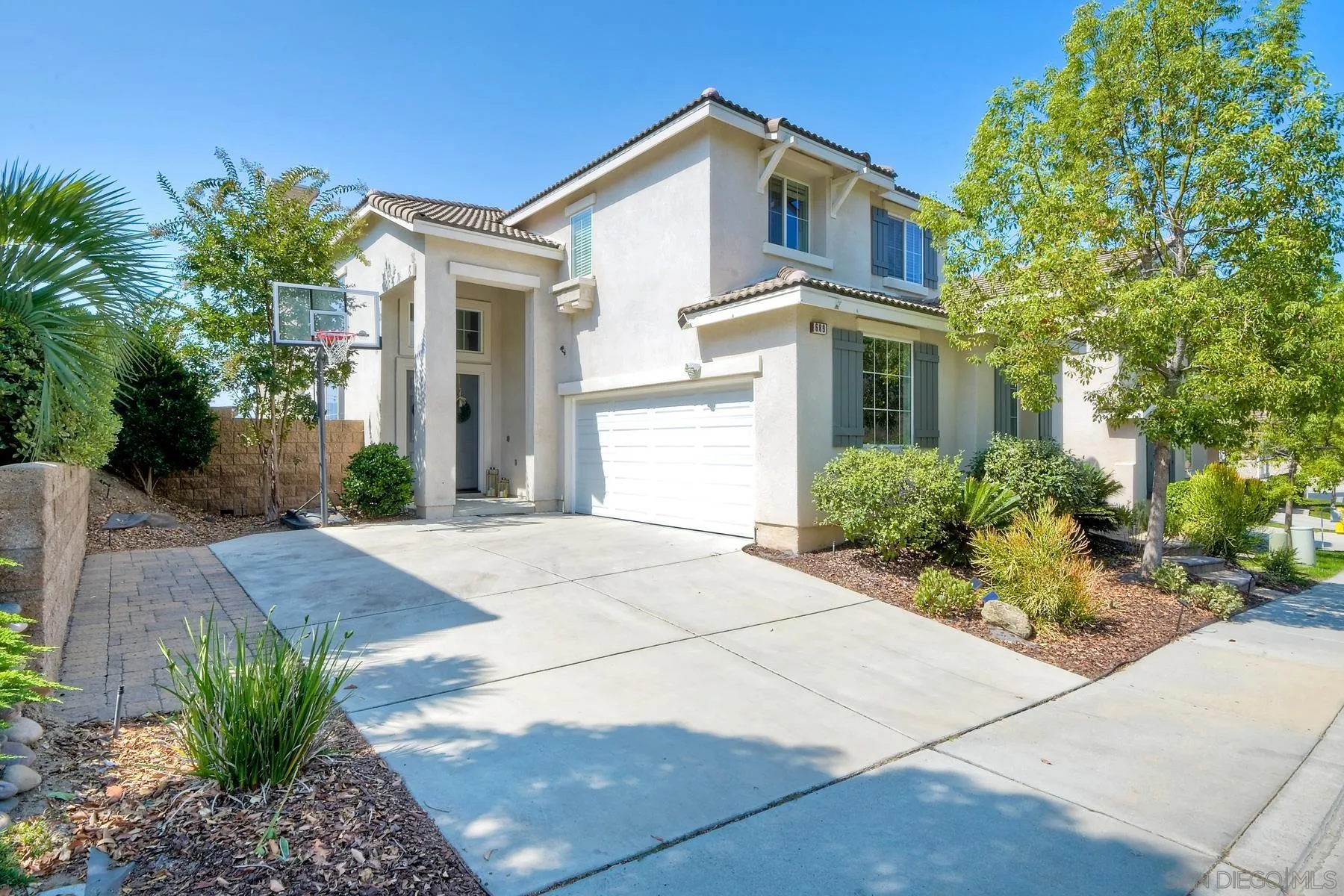 689 Helmsdale Road San Marcos, CA 92069 - Photo 1 of 25 Gallery Image 1
