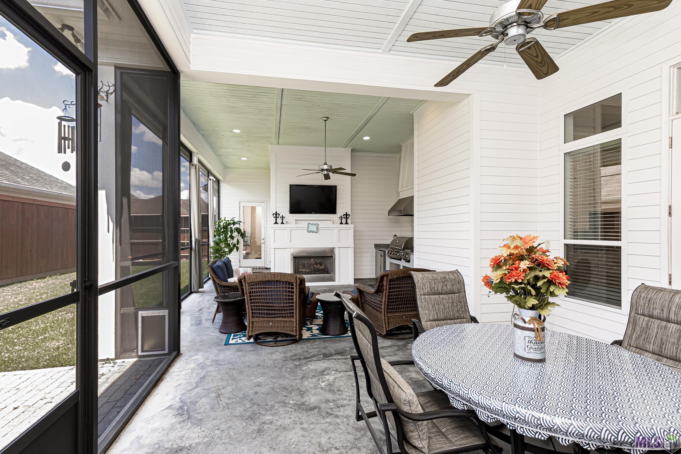 6324 Muir Street Baton Rouge, LA 70817 - Photo 16 of 22 Screened In Patio