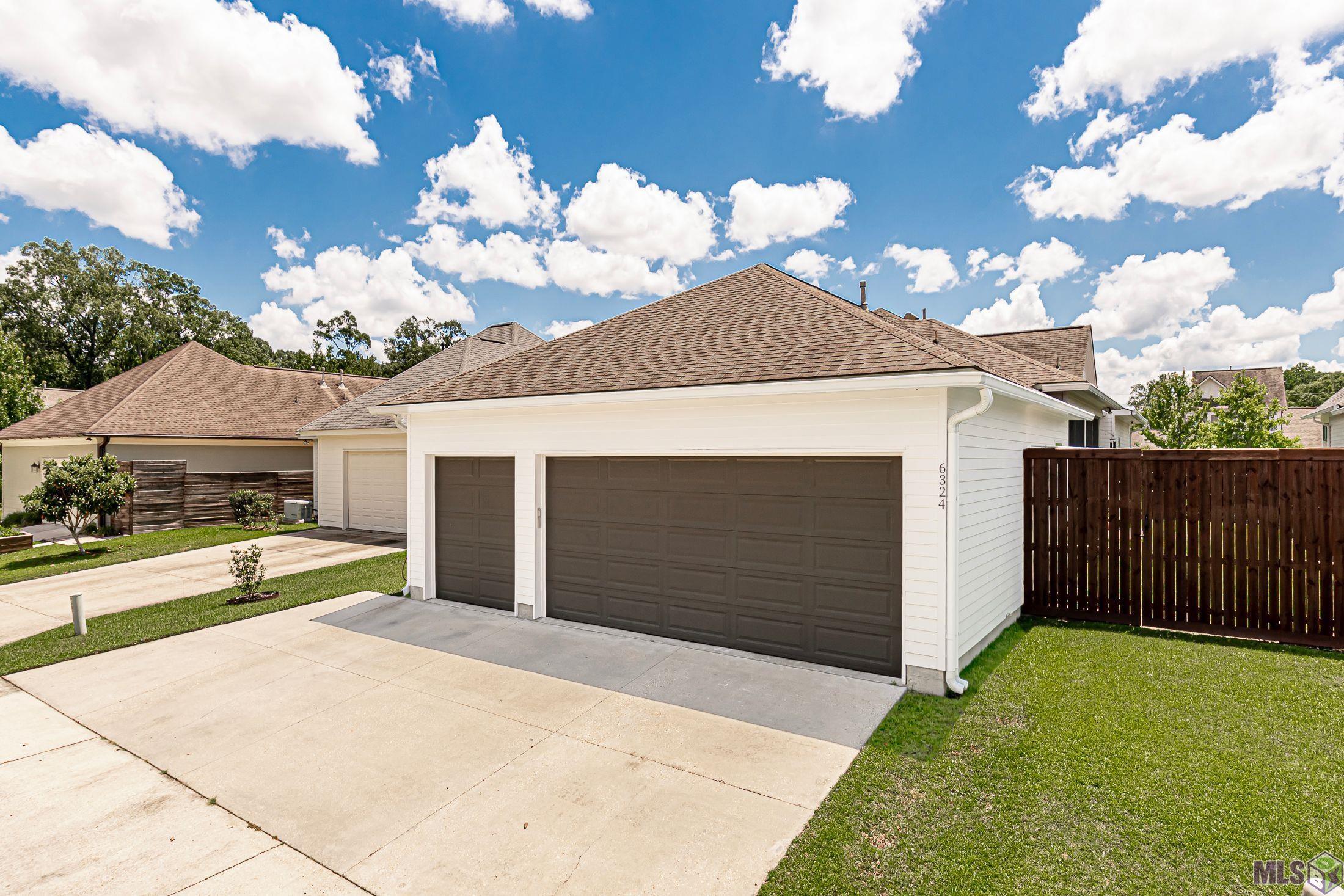 6324 Muir Street Baton Rouge, LA 70817 - Photo 21 of 22 Large Garage