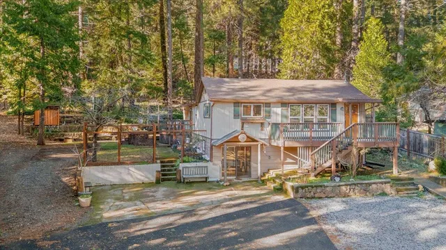 $425,000 | 30684 Crag View Drive, Dunsmuir, CA 96025