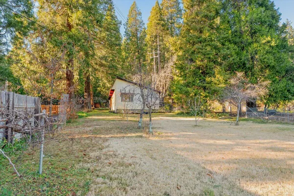 $379,000 | 30684 Crag View Drive, Dunsmuir, CA 96025