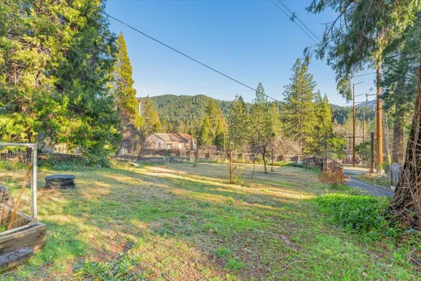 $379,000 | 30684 Crag View Drive, Dunsmuir, CA 96025