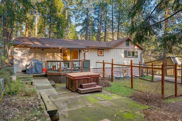 $425,000 | 30684 Crag View Drive, Dunsmuir, CA 96025