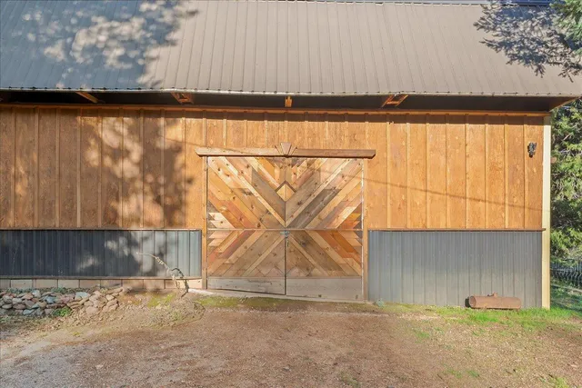 $425,000 | 30684 Crag View Drive, Dunsmuir, CA 96025