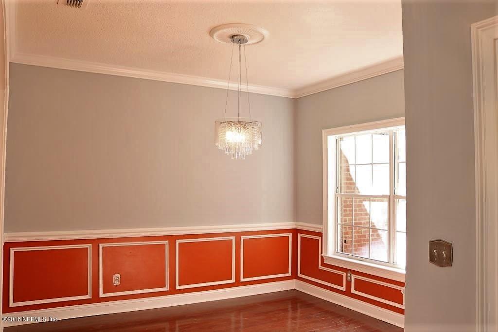 1821 Dunsford Road Jacksonville, FL 32207 - Photo 3 of 25 a view of empty room with window