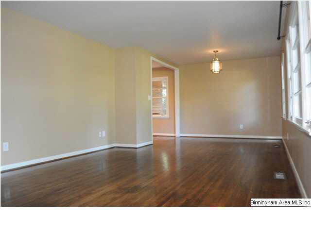 144 Ridgemoor Drive Birmingham, AL 35209 - Photo 2 of 11
