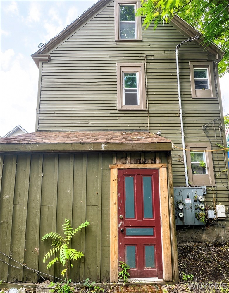 163 16th Street Buffalo, NY 14213 - Photo 6 of 27