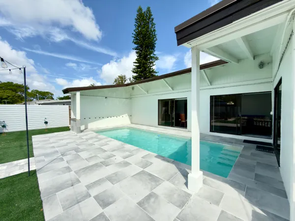 $2,700 | 210 Ocean Parkway, Boynton Beach, FL 33435