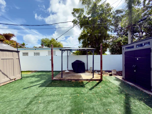 $2,700 | 210 Ocean Parkway, Boynton Beach, FL 33435