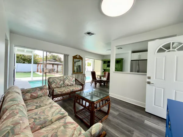 $2,700 | 210 Ocean Parkway, Boynton Beach, FL 33435