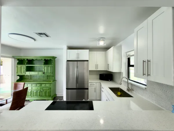 $2,700 | 210 Ocean Parkway, Boynton Beach, FL 33435