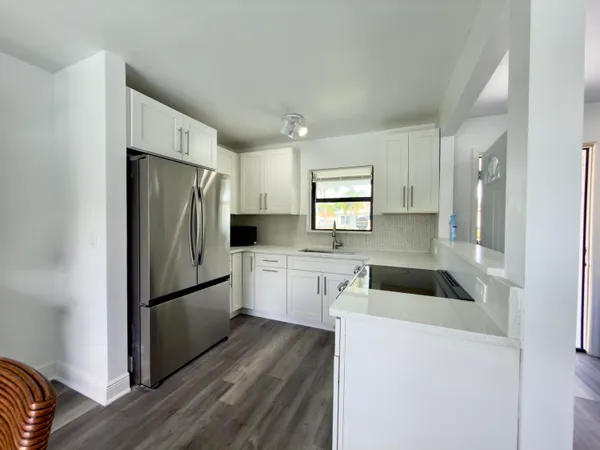 $2,700 | 210 Ocean Parkway, Boynton Beach, FL 33435
