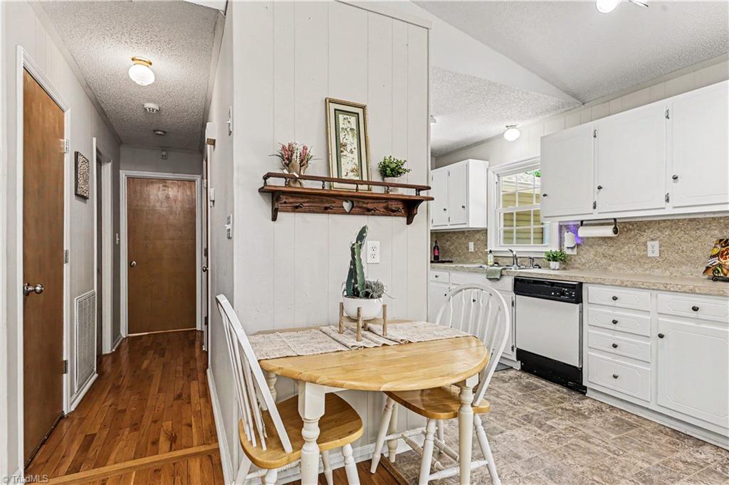 404 Kennedy Farm Road South Trinity, NC 27370 - Photo 14 of 37