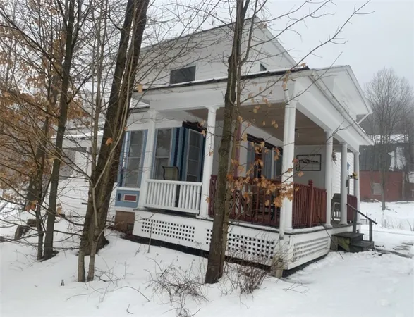 $155,500 | 42 Sunnyside Street, Friendship, NY 14739