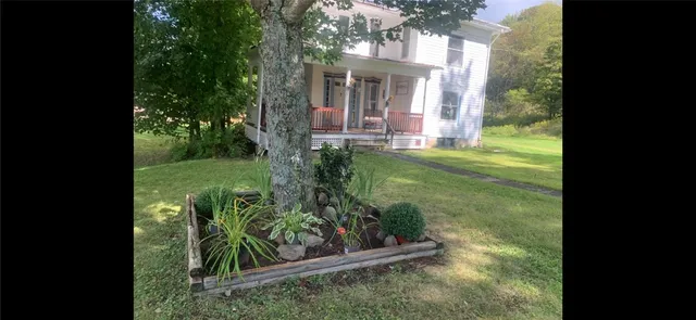 $159,900 | 42 Sunnyside Street, Friendship, NY 14739