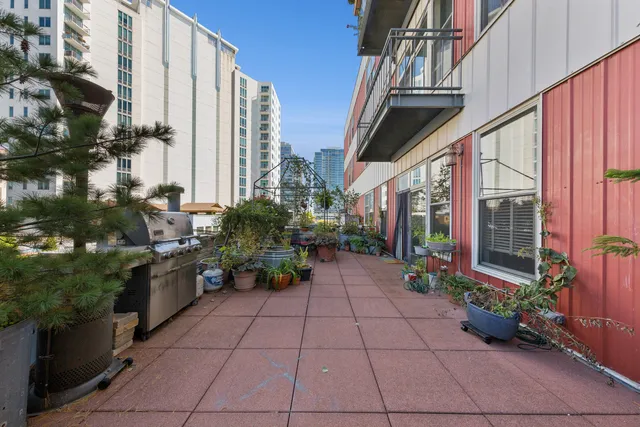 $485,500 | 1631 South Michigan Avenue, Unit 410, Chicago, IL 60616