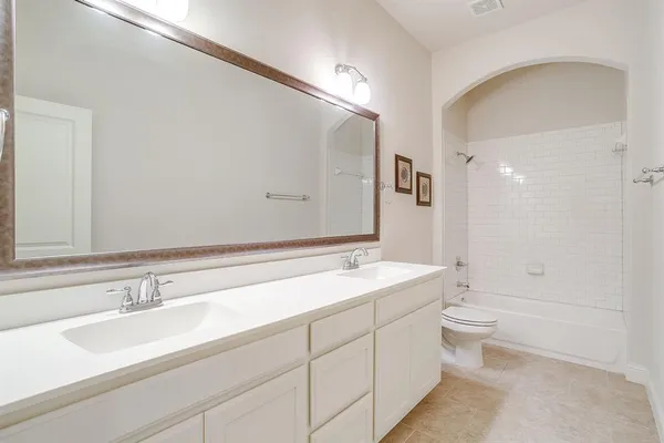 $579,000 | 321 Bluestem Lane, Aledo, TX 76008