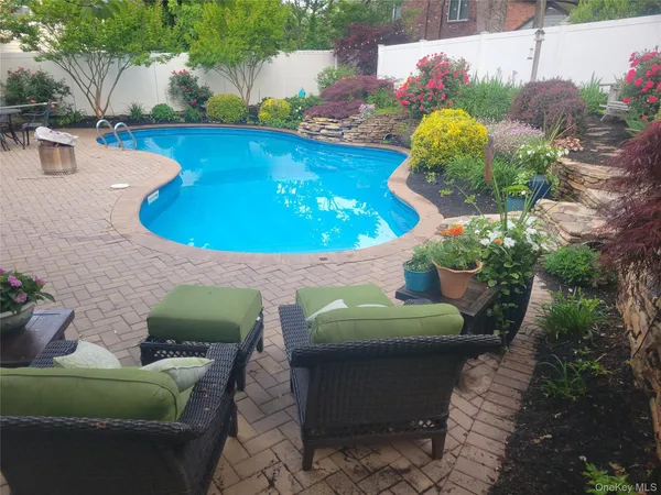 $890,000 | 105 Myrtle Avenue, Port Jefferson, NY 11777