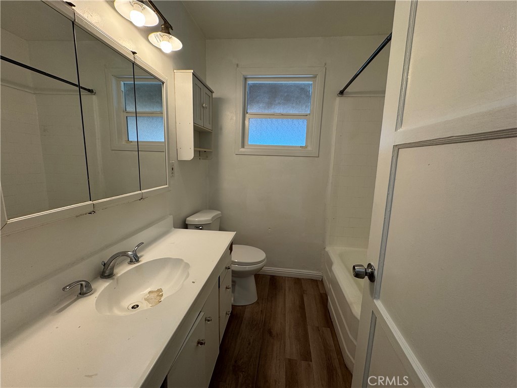 19427 Hart Street Reseda, CA 91335 - Photo 22 of 25