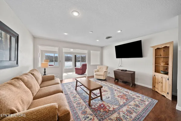 $257,500 | 112 Lakeshore Circle, Unit 111, Crossville, TN 38558