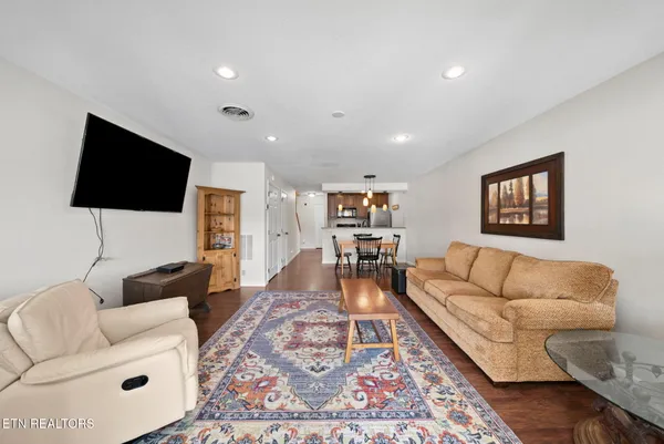 $257,500 | 112 Lakeshore Circle, Unit 111, Crossville, TN 38558