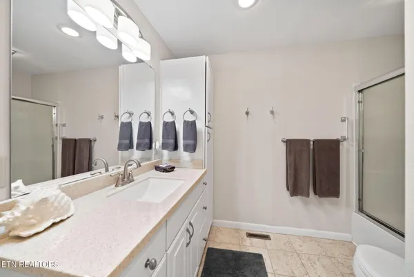 $257,500 | 112 Lakeshore Circle, Unit 111, Crossville, TN 38558