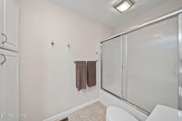 $257,500 | 112 Lakeshore Circle, Unit 111, Crossville, TN 38558